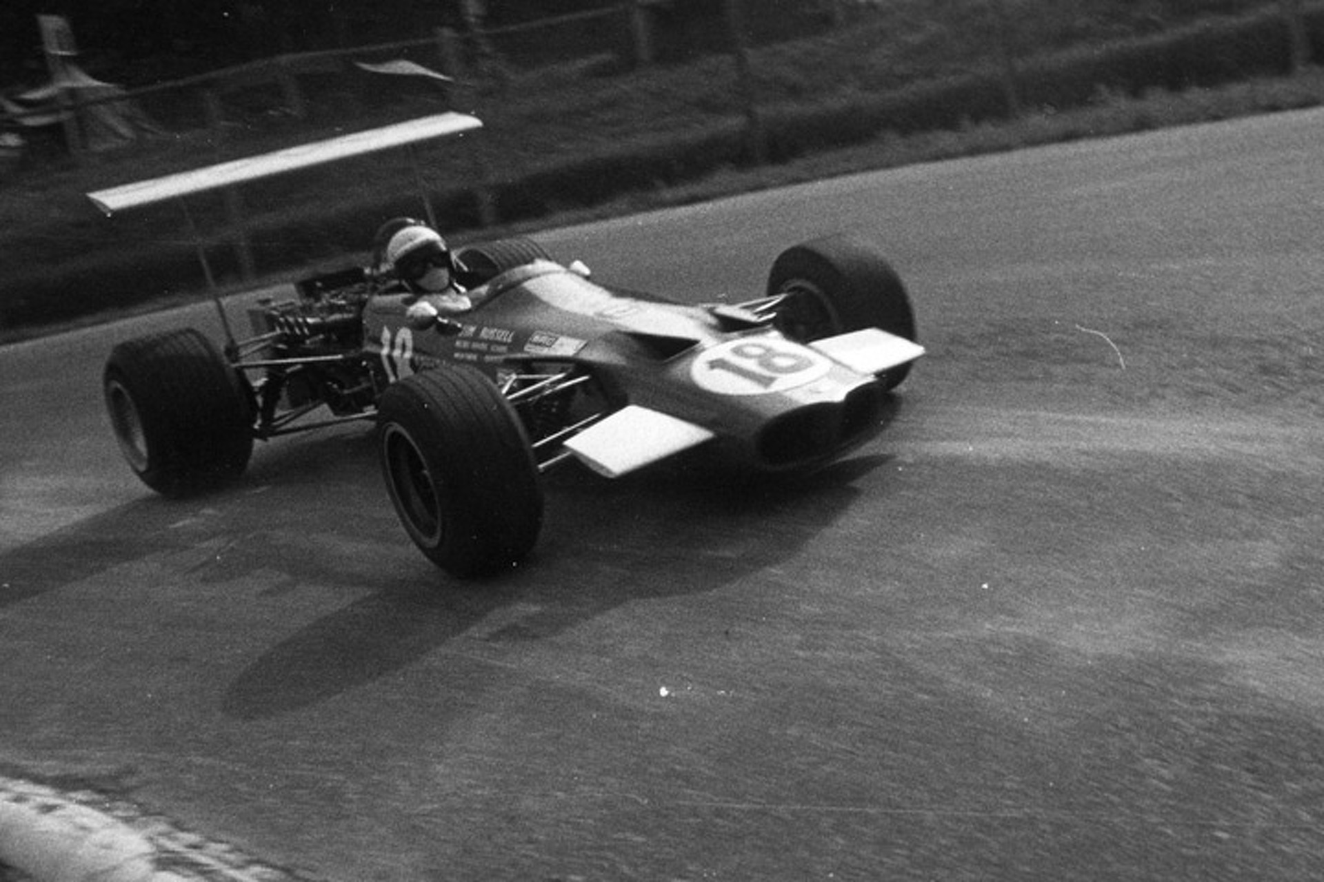 Son Finds Dad's Old Racing Pictures