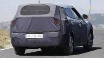 2016 SsangYong Tivoli seven-seat spy photo