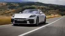 2025 Porsche Panamera Turbo S E-Hybrid