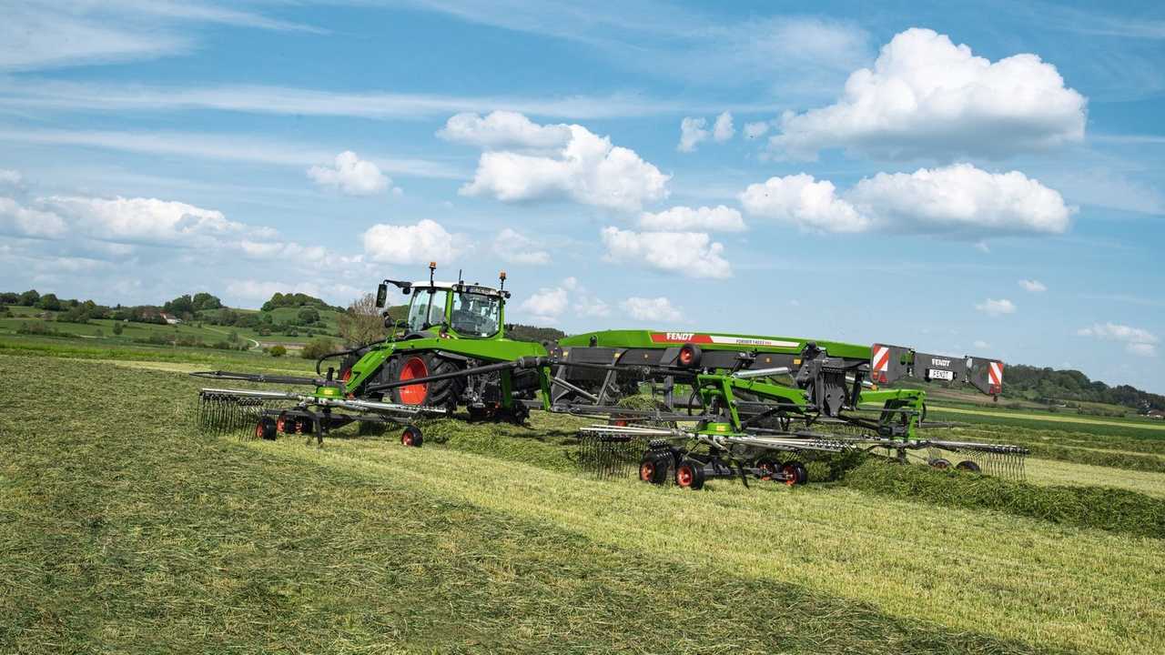 Fendt Former 14055 PRO: il nuovo ranghinatore a 4 giranti MY2023