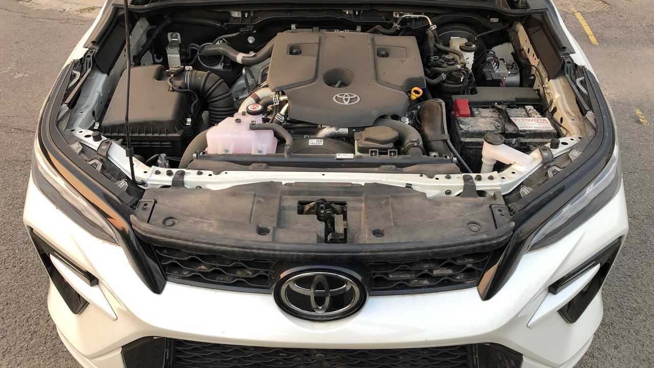 TOYOTA-SW4-GRSPORT-17