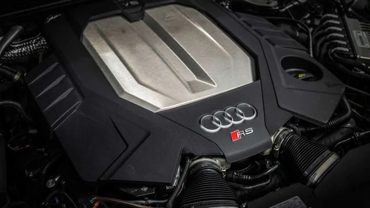https://cdn.motor1.com/images/mgl/P338nL/s3/2019-present-audi-rs6-twin-turbo-4.0-liter-v8.webp