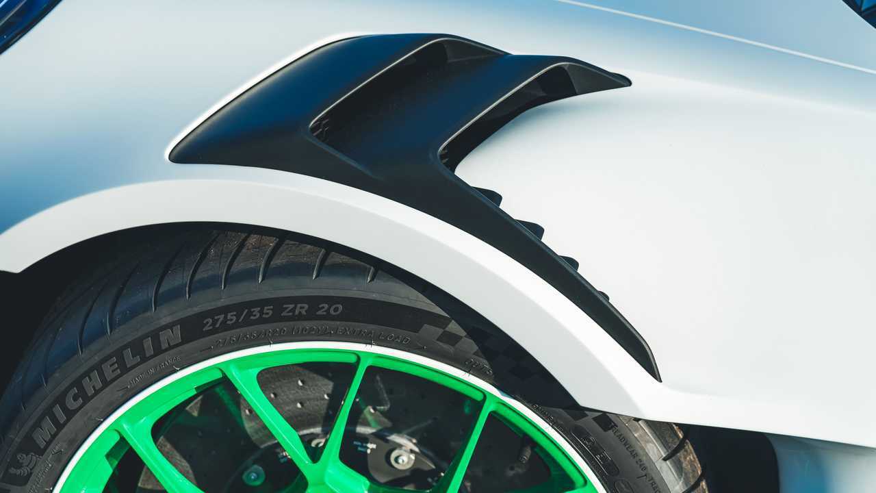 Photos - La nouvelle Porsche 911 GT3 RS célèbre les 50 ans de la Carrera RS 2.7