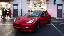 Tesla Fremont Factory: 2 millionth electric car produced (Model 3)