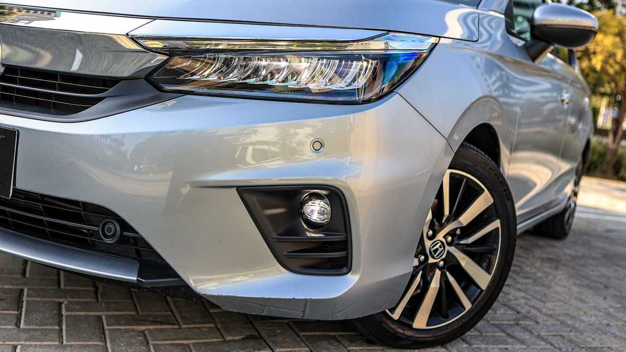 Comparativo: Honda City Touring vs. Nissan Versa Exclusive vs. Toyota Yaris Sedan XLS