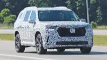 2023 Honda Pilot Front View Spy Photo