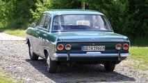 In viaggio con la Opel Rekord B di Sepp Herberger (1966)