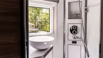 Armadillo Crawler S Mercedes-Benz Unimog camper