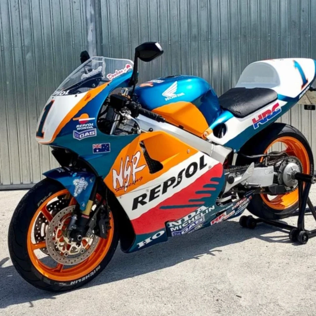 This Honda Motorcycle Was Reimagined With a Legendary Livery, and