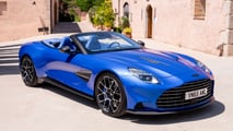 Aston Martin Vanquish Volante (2025) in Morpheus Blue