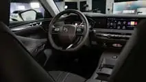 DS N°4 2025, interior y maletero