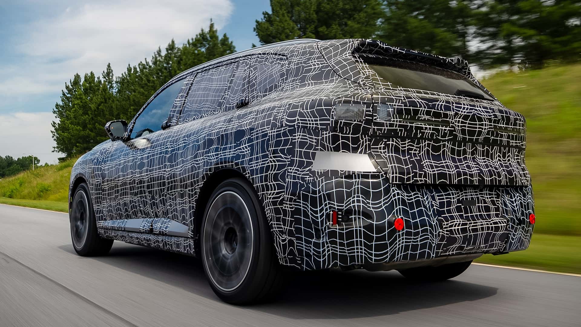 https://cdn.motor1.com/images/mgl/P3BLRX/s1/bmw-x5-2026-in-der-finalen-erprobung.jpg