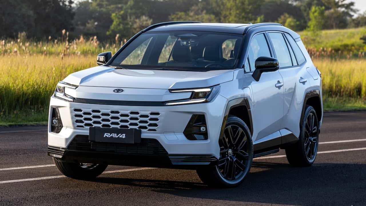 Toyota RAV4 PHEV volta ao Brasil mais potente e com o mesmo preço de 2024