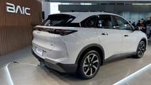 BAIC Arcfox T5