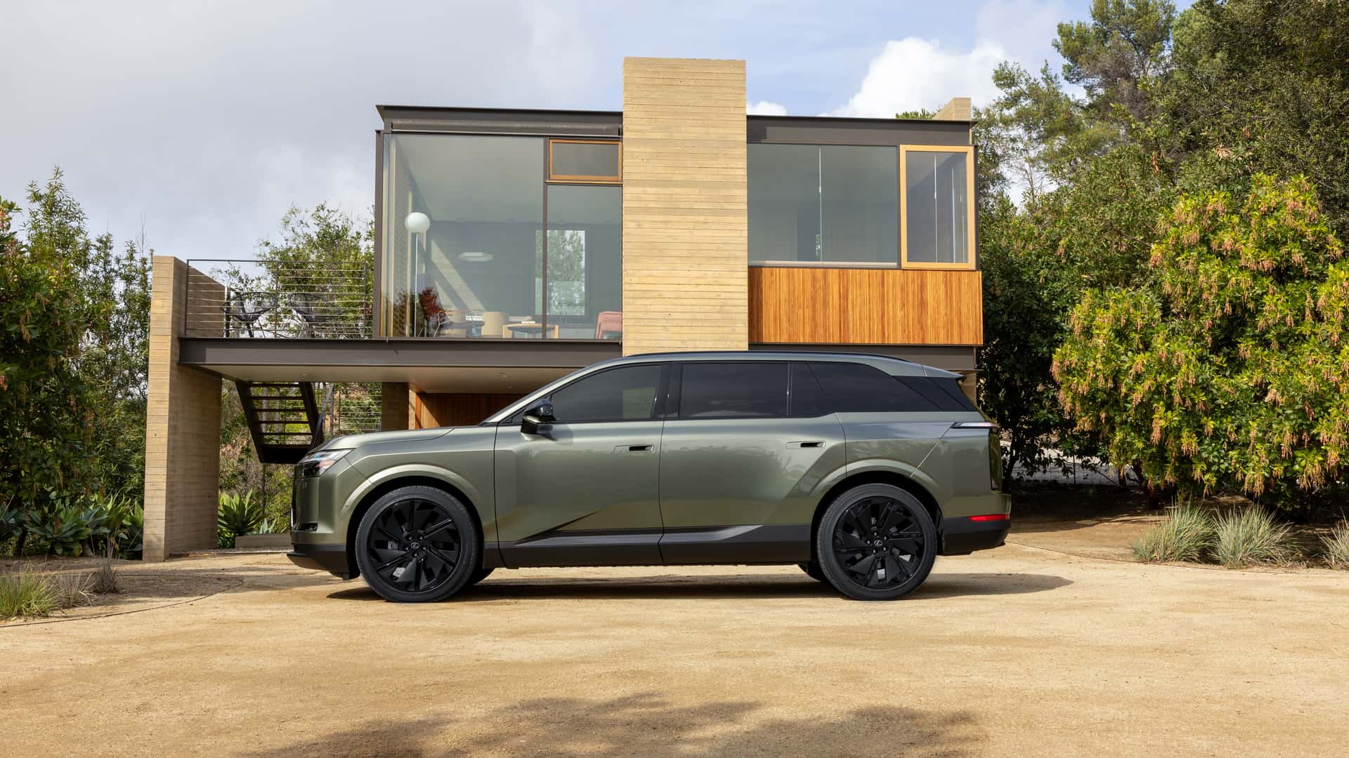 https://cdn.motor1.com/images/mgl/P3BQ9G/s1/2027-lexus-tz.jpg
