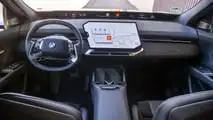BMW iX3 50 xDrive (2026) in prova