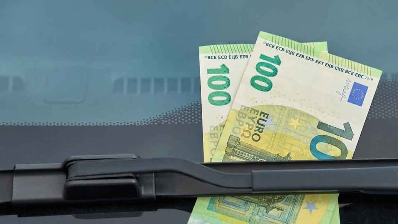 Cosa conviene tra auto aziendale e rimborso km?