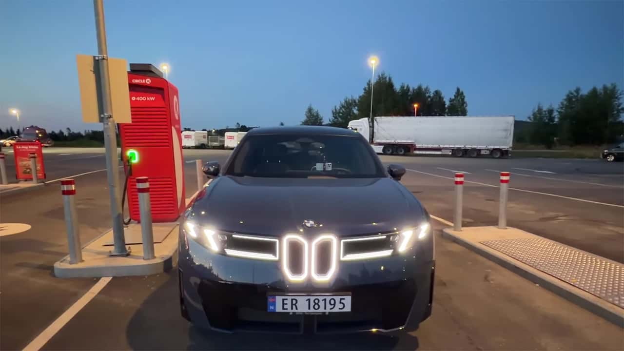 BMW iX3