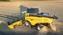 New Holland CX PLMi: le mietitrebbie CX7 e CX8 si rinnovano
