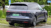 Nio ES8