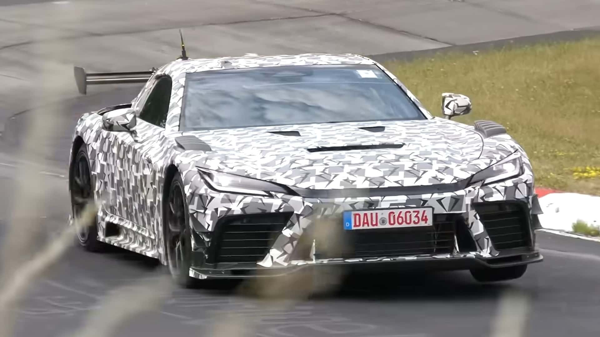 間諜照曝光：Toyota GR GT 超級跑車更強悍版本正在測試中