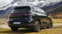 Leapmotor B10 EV Hybrid (2026) Roadtrip