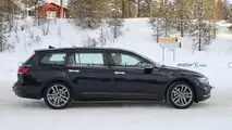 VW Passat (B9) erste Erlkönigbilder als 