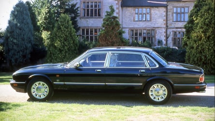 Jaguar XJ (X300, 1994-1997)