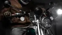 Royal Enfield Flying Flea C6 - Faro anteriore e primo piano