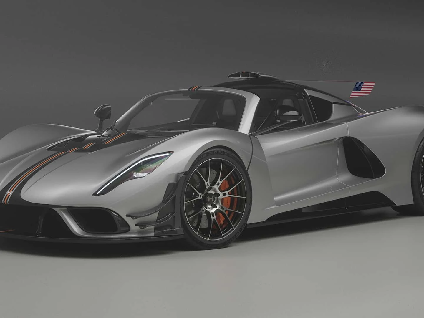 Hennessey F5-M, de 1.842 cv, é o manual mais potente do mundo