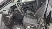 M1 nas lojas: Chevrolet Onix 1.0 MT 2026 