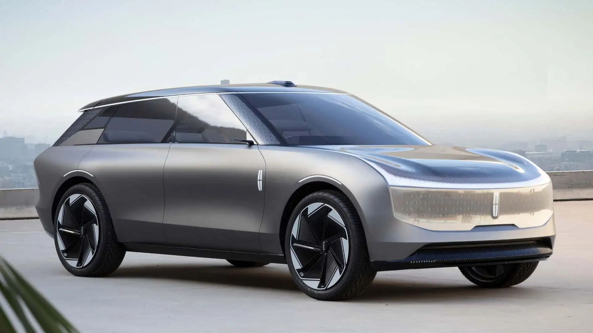 https://cdn.motor1.com/images/mgl/P3M2mW/s1/future-suvs-2026-2030-lincoln-star.webp