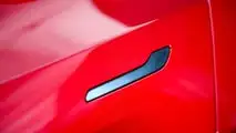 Desempenho do Tesla Model Y (2025) em teste
