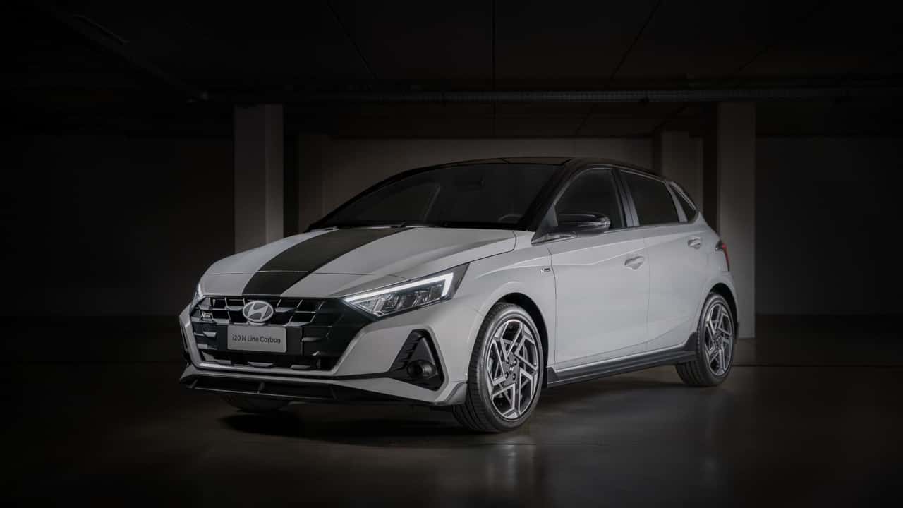 La Hyundai i20 è più sportiva ed è in carbonio