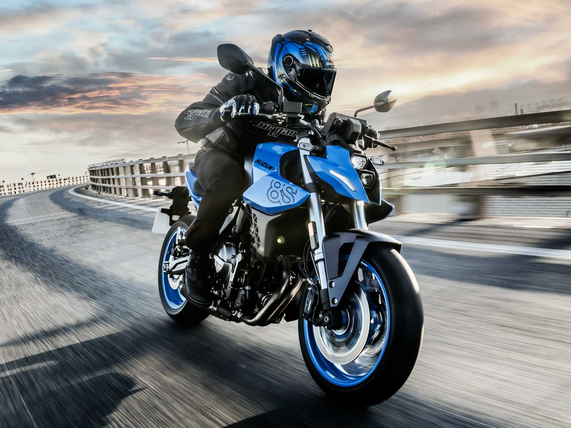 suzuki-gsx-8s.webp