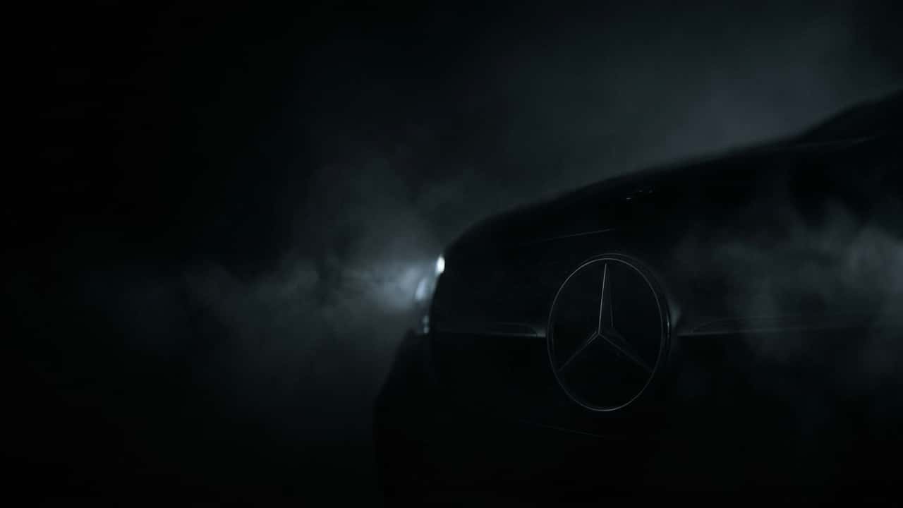 La Mercedes Classe E EQ si scopre nelle nuove foto spia