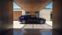 Aston Martin DBX GT 登場：更舒適的豪華 SUV 選項