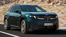 BMW iX3 M60 xDrive mit ausgeschaltetem Abblendlicht