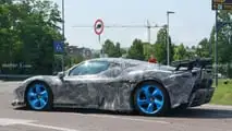 Ferrari SF90 LM, le foto spia
