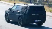 Hyundai Santa Fe (2024) als Erlkönig zeigt Lichtsignatur