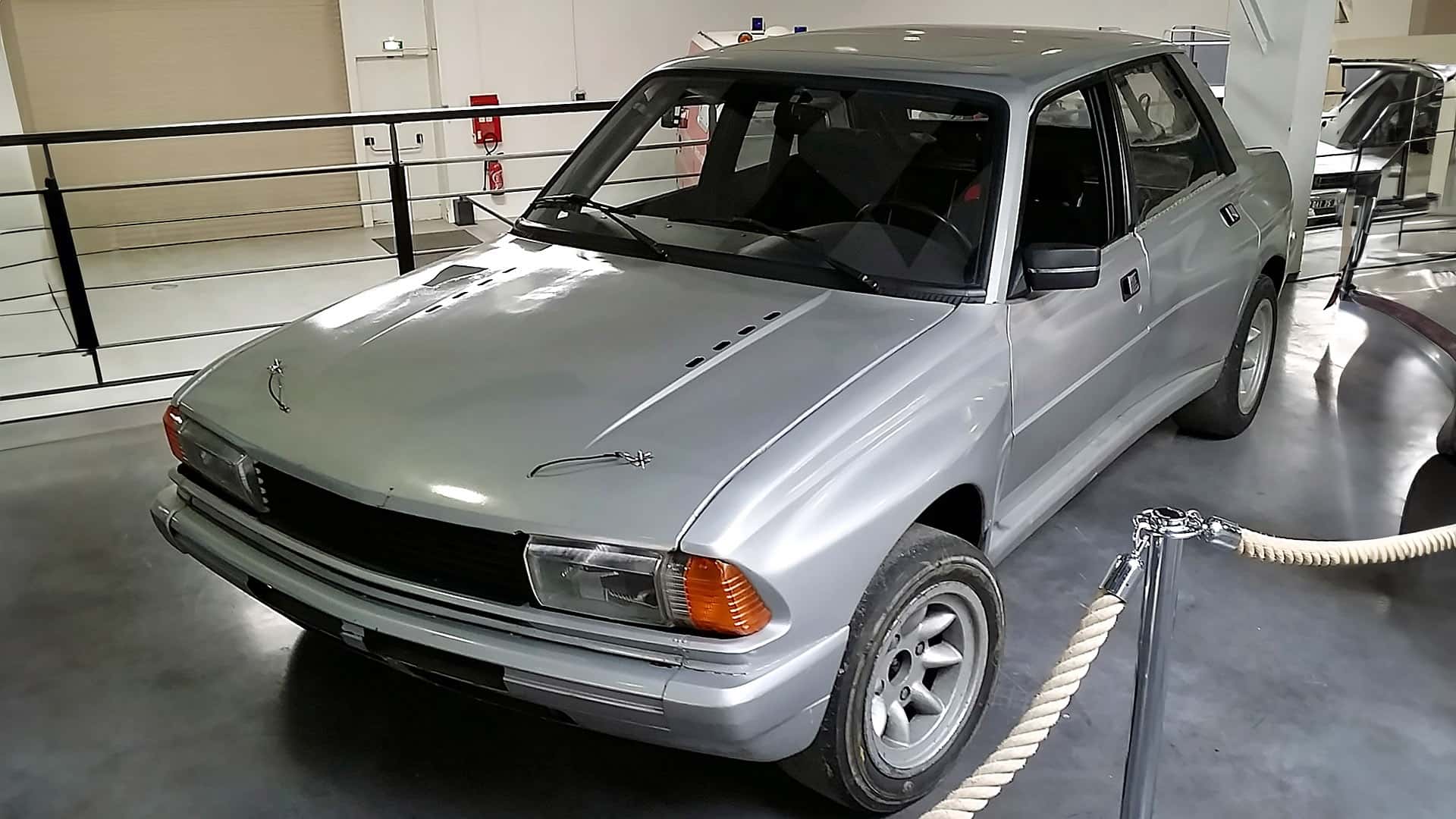 Modèle Réduit Peugeot 305 XRD échelle 1:43 Norev - Comme Neuf (occasion)