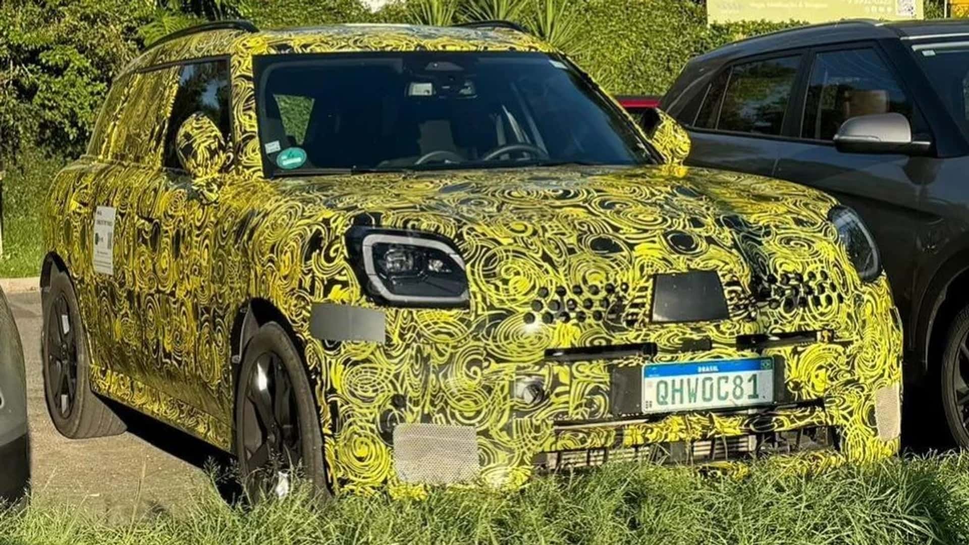 Flagra: Novo Mini Countryman 2024 já roda em testes no Brasil