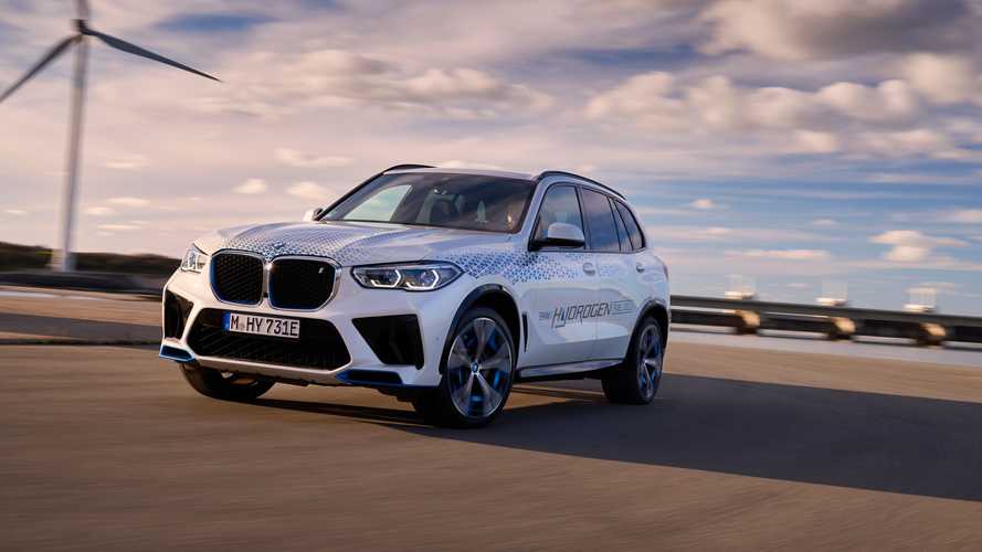 BMW tra X5 a idrogeno e fuel cell compatibili con l'elettrico