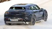 Porsche Taycan restyling, le foto spia delle diverse varianti
