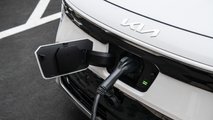 2023 Kia Niro EV charging