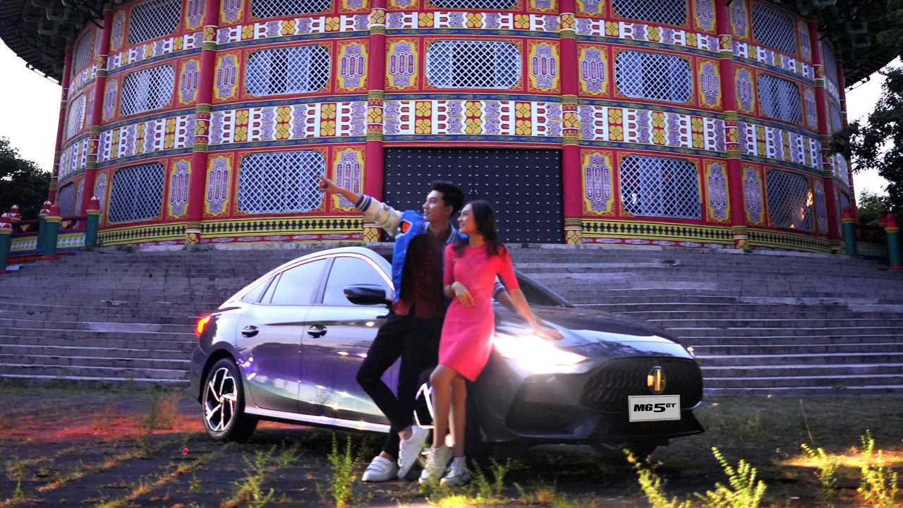 MG 5 GT di Kenjeran Park