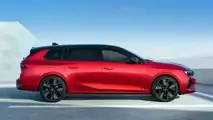 Opel Astra Sports Tourer elettrica (2023)