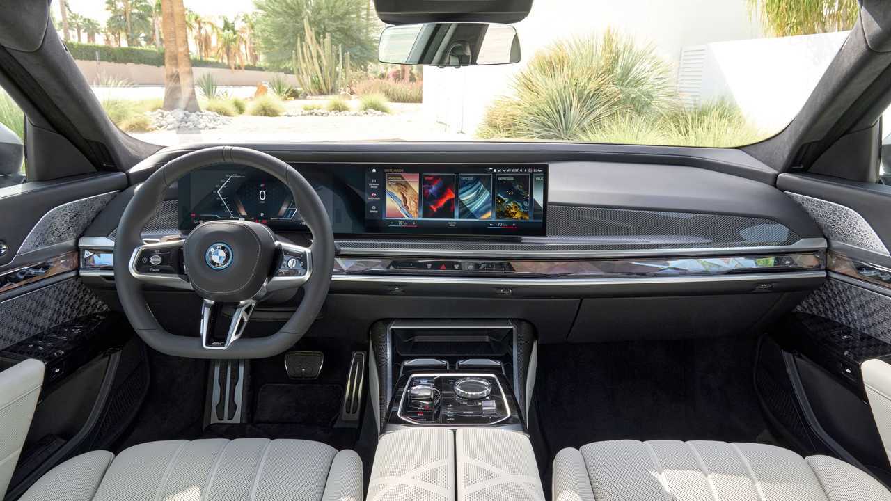 2023 بي إم دبليو i7