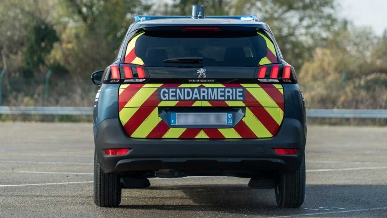 Peugeot 5008 de la Gendarmería francesa