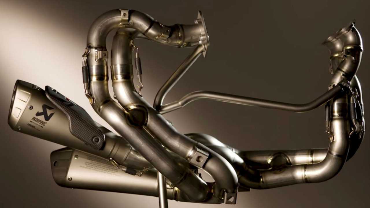 scarico akrapovic panigale usato